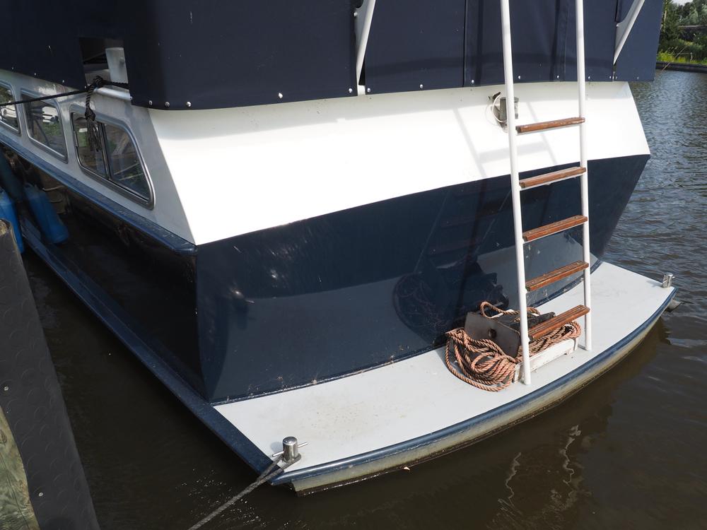  Deck equipment